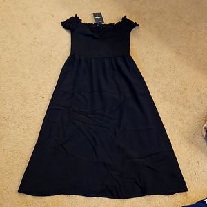 NWT F21 Cute off the shoulder black dress